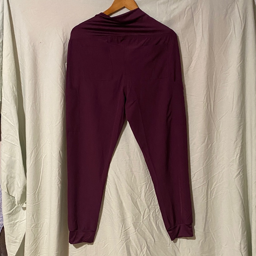 GT Jogger Wine Colored Scrub Top and Pants - Picture 8 of 9